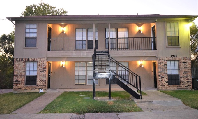 Fort Worth Casa | Quiet Private Suite in a Fourplex