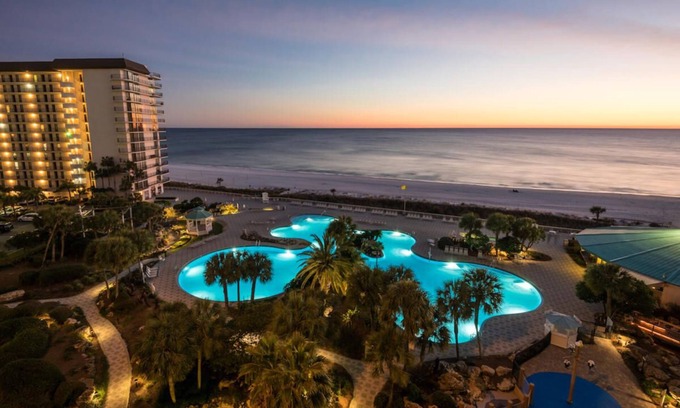 Panama City Beach Villa | Quiet-Relaxing-Modern-Sleeps 8-Walk to the Beach!!