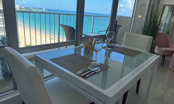 Isla Verde Apartamento | Quiet Relaxing Ocean View studio at Coral Beach