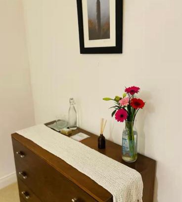 Wexford Casa | Quiet Room in Wexford with Local Charm