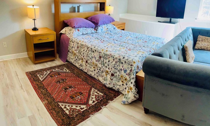 Savannah Apartamento | Quiet&Safe Loft, SAV Southside, Georgia Southern, Hospital, Gulfstream & Airport