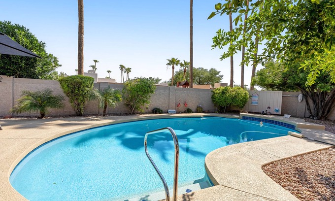 Raskin Estates Casa | Quiet Scottsdale retreat with enclosed yard, pool, patio, grill, game room & W/D