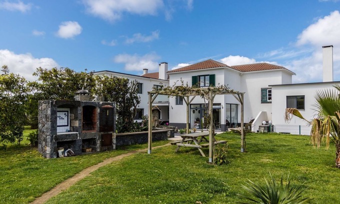 Ribeira Grande Apartamento | ubicación tranquila y apartada, pero céntrica, las vacaciones familiares perfectas