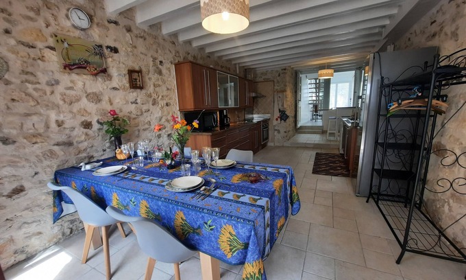 Hautevesnes Casa | Quiet, spacious country house 1 hour from Disney land. 1 h00 from Paris.