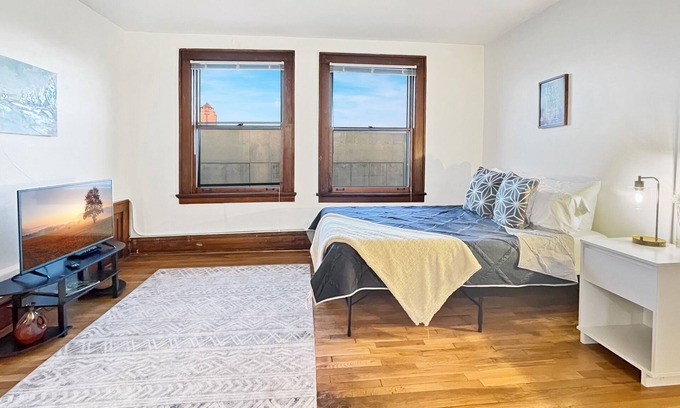 Downtown Des Moines Apartamento | Quiet Studio on Grand Ave - Heart of Downtown
