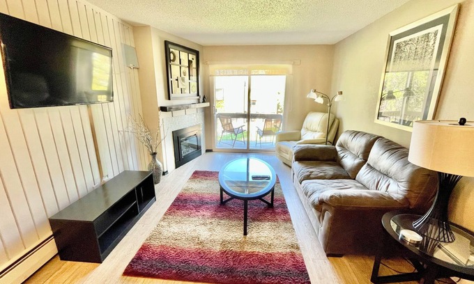 Grand Junction Apartamento | Quiet top floor apartment with indoor pool