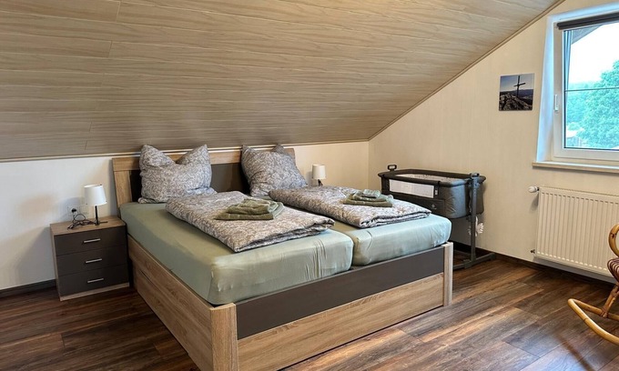 Furth im Wald Apartamento | Quiet vacation apartment (100sqm) with balcony