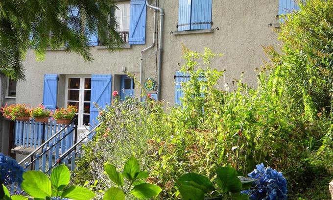 Castelnau-de-Brassac Cabaña | Alquiler de vacaciones tranquilo en las montañas medias