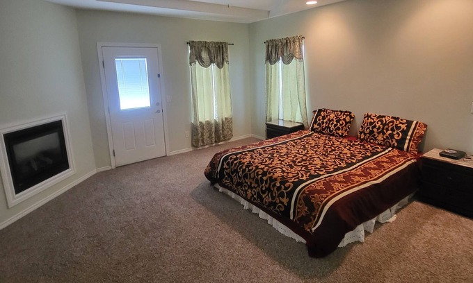 Flournoy Otro | Quiet, vast,mountain views farm house where you and your family will enjoy