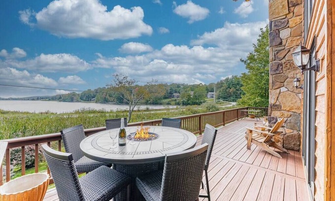 Alpine Lake Casa | Quiet Waters LakeFront Escape