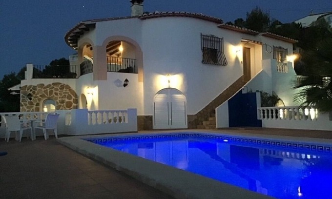 La Font d'en Carros Villa | Villa tranquila con vistas panorámicas, piscina privada y wifi gratuito.