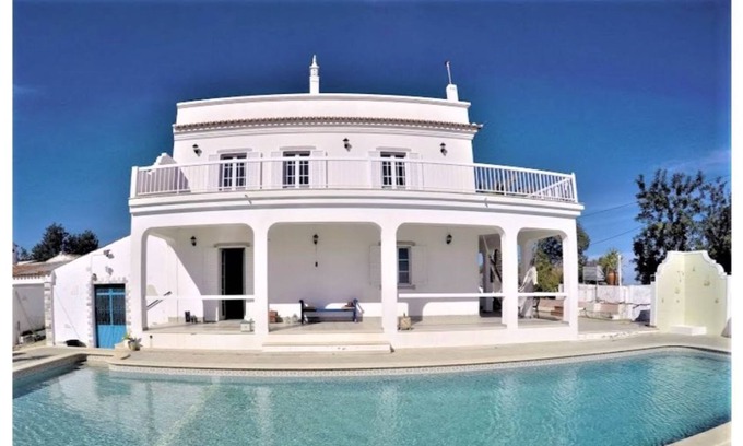 Santo Estevao Casa | Quinta Braz 5 Stars.