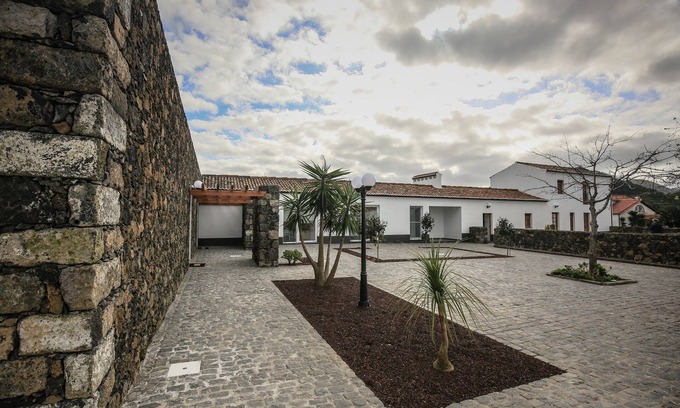 Pico da Pedra Otro | T2 Quinta das Giestas