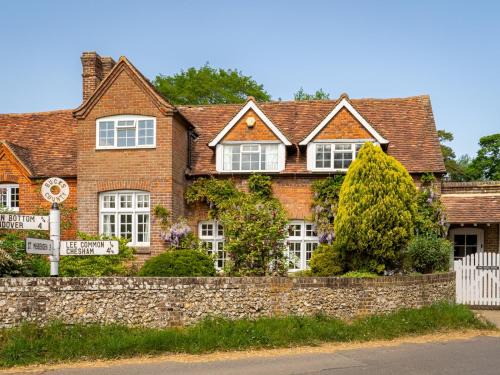Great Missenden Casa | Quintessential Chilterns Cottage Pass the Keys