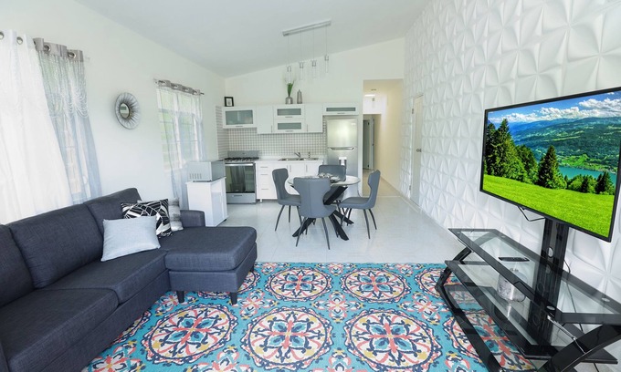 Aguada Apartamento | Quiques Town House A1 - 2BR/1BR Apartment