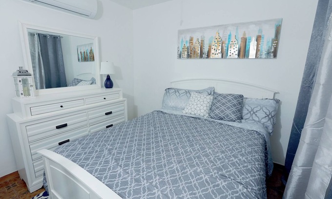 Aguada Apartamento | Quiques Town House A2 - 2BR/1BR Apartment