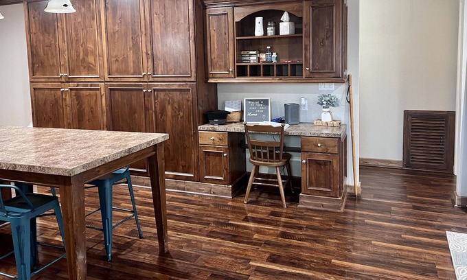 Montgomery Cabaña | Quite Cottage located 5 minutes from Lake Conroe