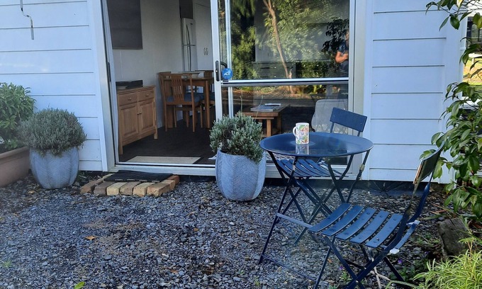 Waiuku Apartamento | Quite country garden retreat with modern facilities close to Waiuku town.