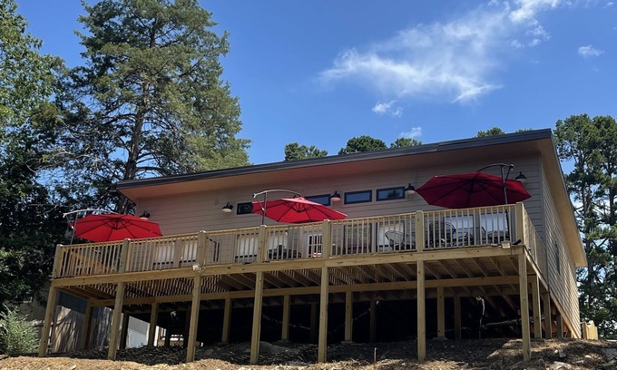 Daisy Casa | "QUITTIN TIME" Brand New Beautiful Cozy Lake House in Daisy on Lake Greeson!!!