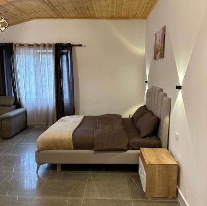 Sakës Apartamento | Qyteza Guest House & Camping