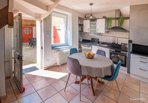 Hennebont Casa | RÉF 398 - HENNEBONT maison de ville de caractère avec jardinet et patio