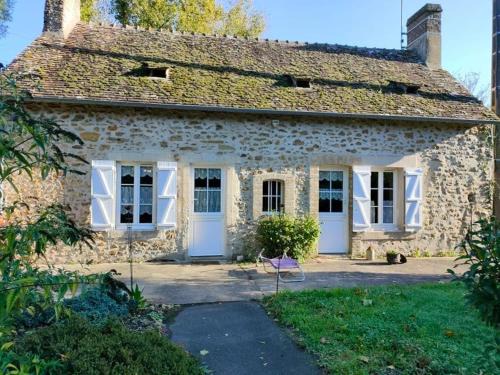 Champagne Casa | "Rêves de Gamins", Gîte de campagne "La Camusière" proche du pôle Européen et 24h