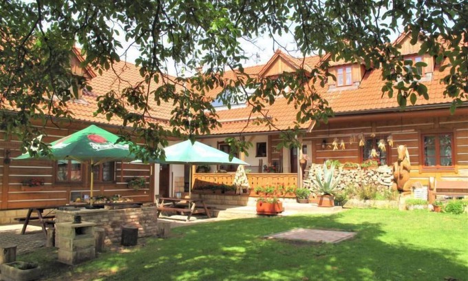 Uhlejov Casa | Casa de vacaciones Růžovka (ULJ100) en Uhlejov - 24 personas, 7 dormitorios
