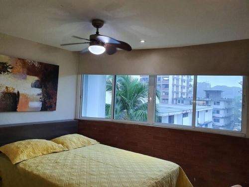 El Cangrejo Apartamento | R.1114 Estudio ejecutivo privado, con cocina y baño.