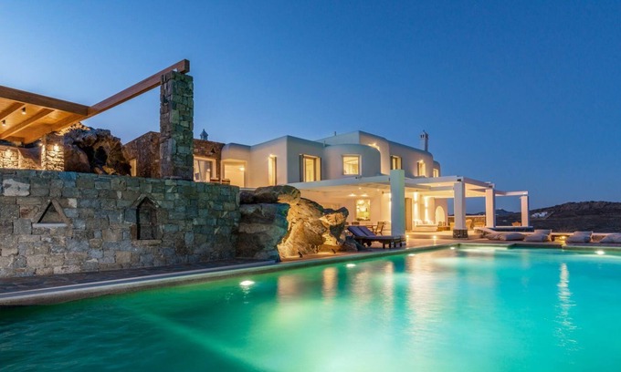 Elia Villa | R 3171 Starlight Villa