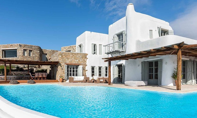 Tourlos Villa | R 3173 Louise Villa