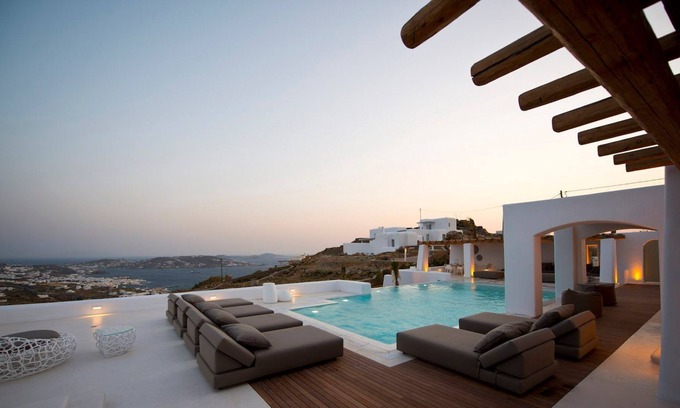 Tourlos Villa | R 3175 Blue Fantasy Retreat
