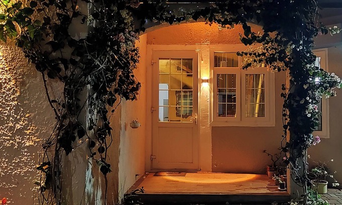 Tombeau Bay Casa | R GARDEN VILLA 1 – Apartment with Private Bathroom, Kitchen and Terrace