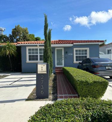 West Little Havana Casa | R&R Hostal
