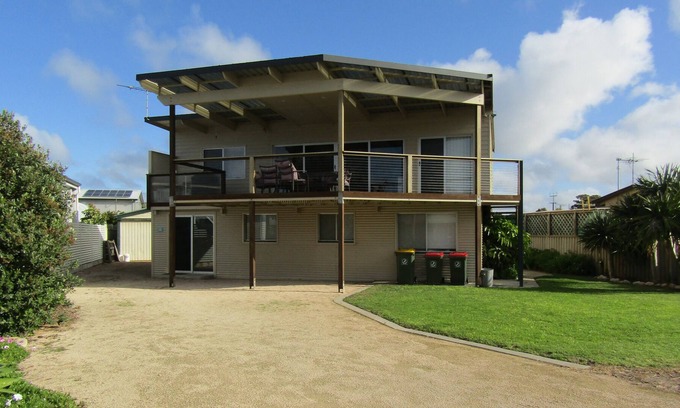Port Vincent Casa | R & R Retreat - short walk to the beach