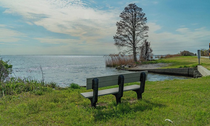Fairfield Cabina | "R's Cabin" on Lake Mattamuskeet.