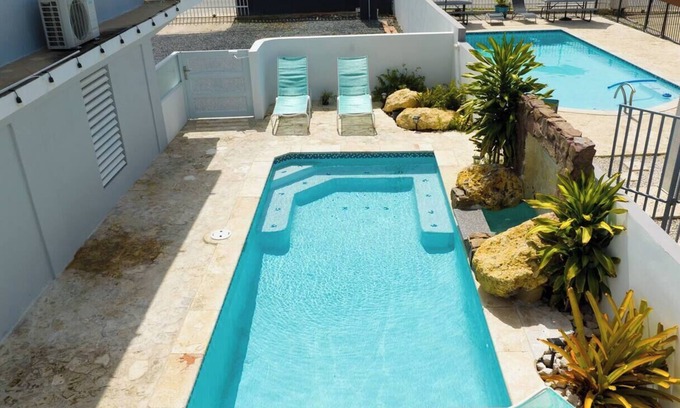 El Combate Casa | R&V Combate Beach House for 12 with Private Pool