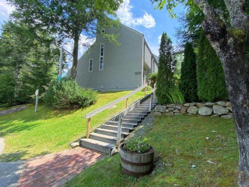 Bretton Woods Villa | R7 Ski-in Ski-out Bretton Woods Townhome on 2-mile home trail Mt Washington views