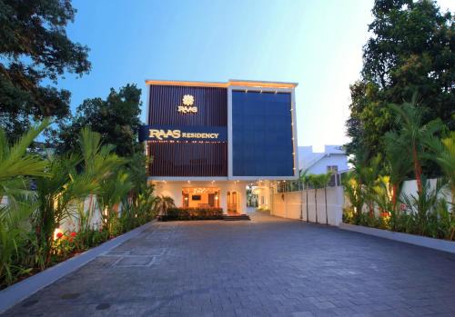 Thoppumpady Hotel | RAAS Residency