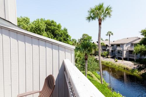 Twin Oaks Casa | Racquet Club 10 by Wild Dunes, in Resort Core