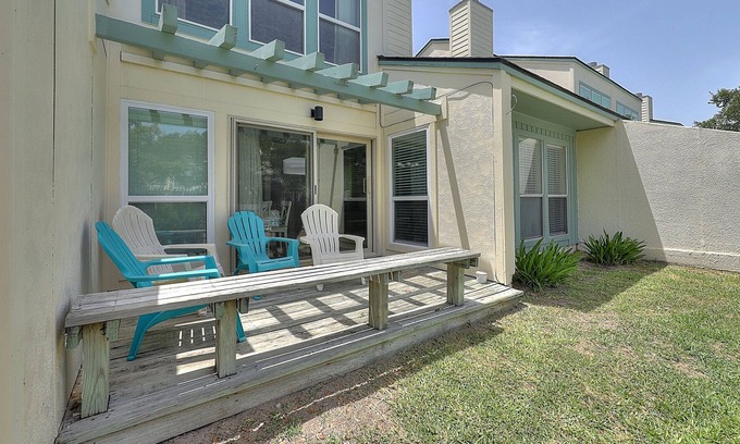 Sailhouse Casa | Racquet & Yacht Club Getaway | Pool & Tennis | Near Fulton & Rockport Beach