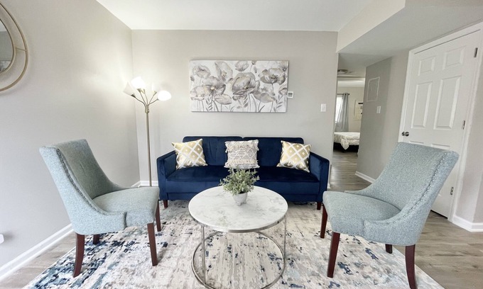 Durham Apartamento | ★Rad Retreat ★ King Bed ★ Duke ★ Long Term Stays★