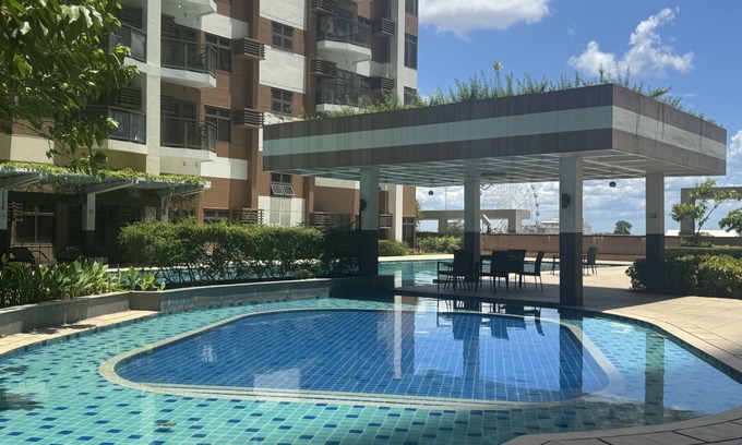 Pasay Condominio | Radiance Manila bay 2 br & 3 bath