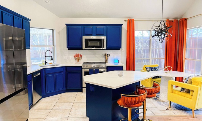 McKinney Casa | Radiant Retreat with fitness room