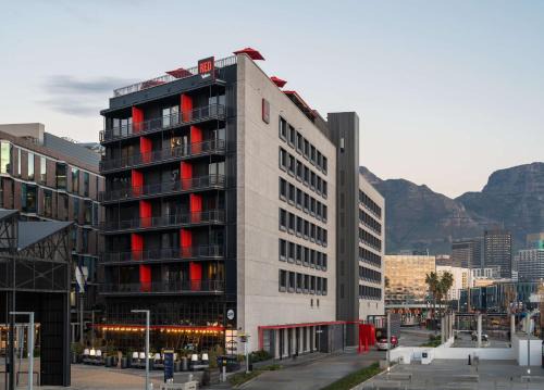 Silo District Hotel | Radisson RED Hotel V&A Waterfront Cape Town