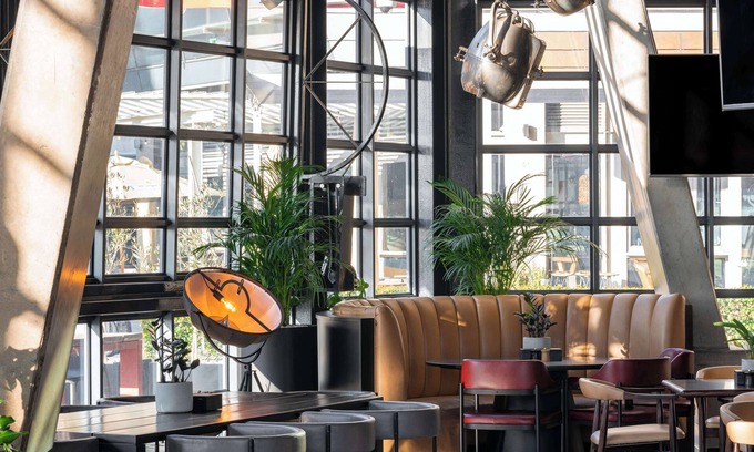 Silo District Hotel | Radisson RED V&A Waterfront, Cape Town