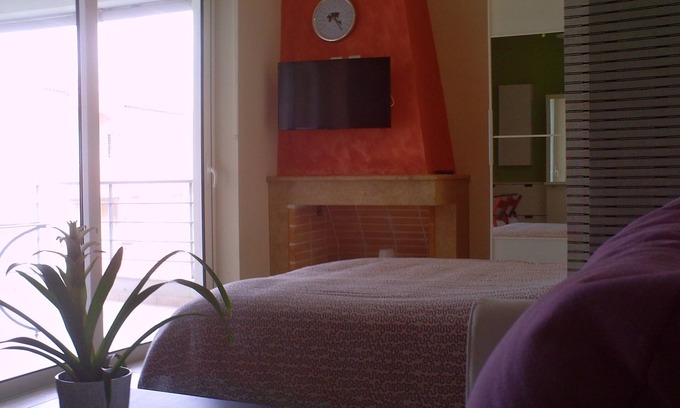 Rafina-Pikermi Apartamento | RAFINA ESTUDIO DE LUJO cerca del mar.