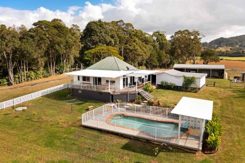 Mooball Casa | 'Rail Trail Cottage'-Artisan rural Home 5 mins to pristine beach