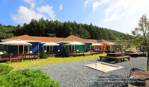 Bongpyeong Casa | Rainbow Hwangto Pension