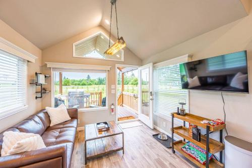 Forks Apartamento | Rainforest Tiny Home Retreat Industrial 26