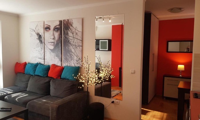 Kragujevac Apartamento | Rajiceva 5- apartman sa prostranom terasom i garaznim mestom
